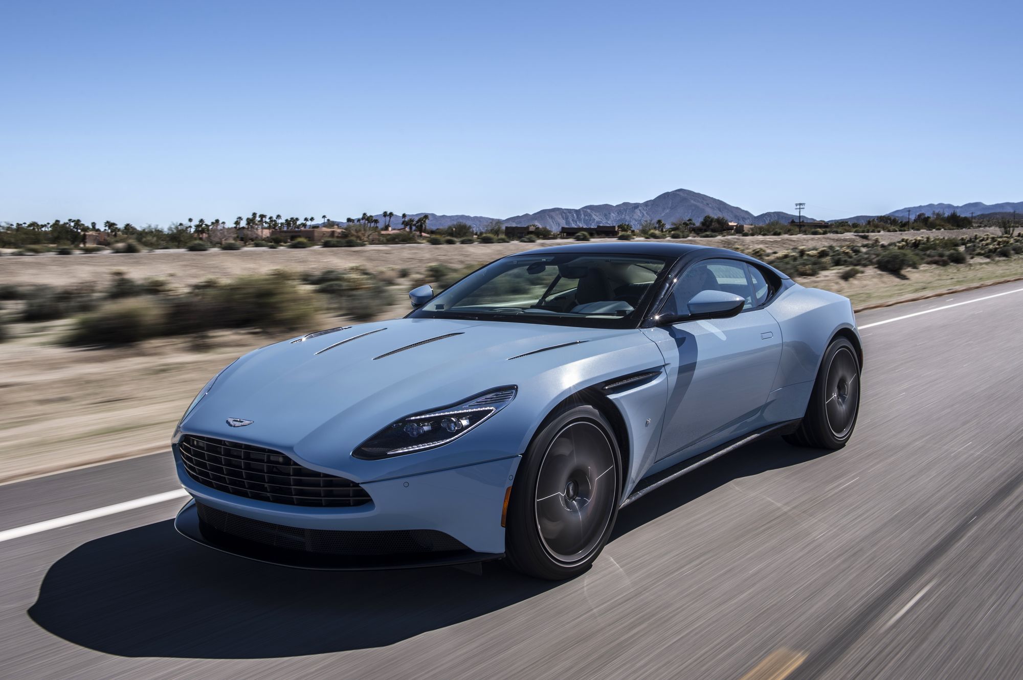 Aston Martin se renouvelle avec la DB11 - Challenges